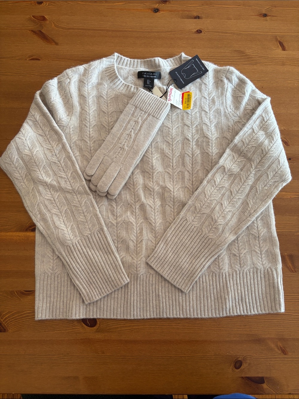 NWT Tahari Women’s Cable Knit Crewneck Sweater 100% Cashmere